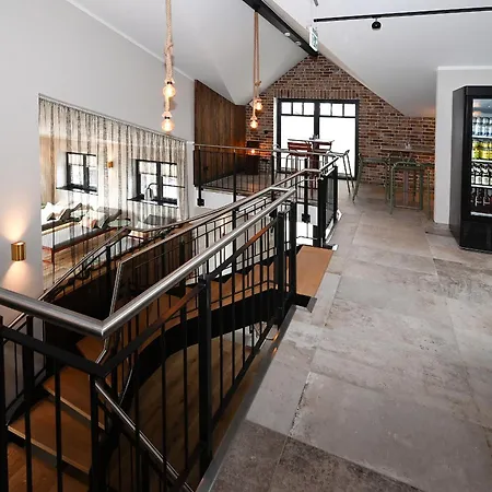 Binnendiek Haus 2 4 *